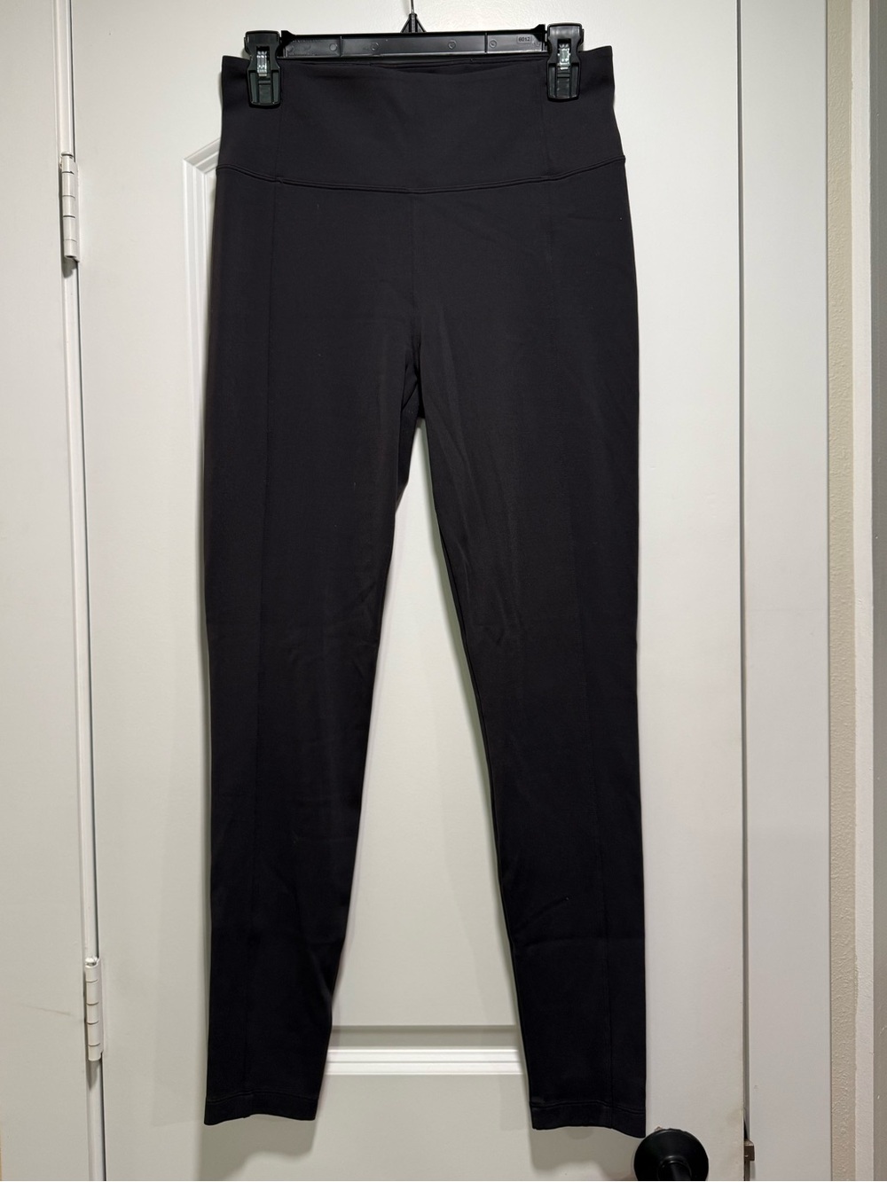 Athleta Black Delancey Tight with Zipper back pockets